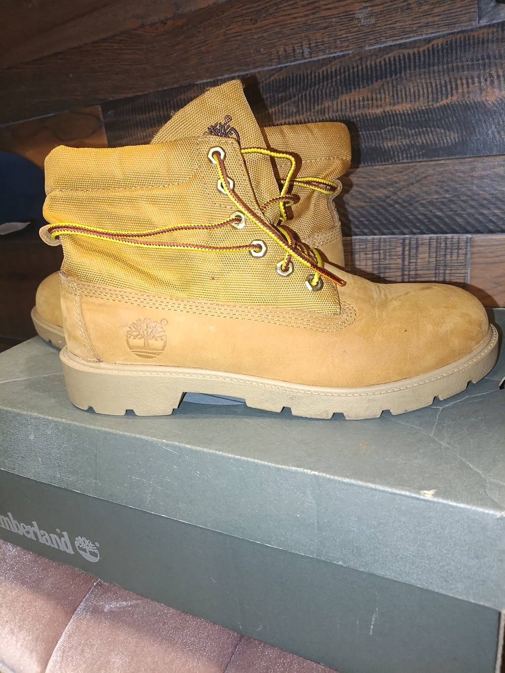 Timberland  Wheat/Tan Lace-Up Boot